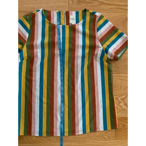 Size XS Twix shirt - Picture 2 of 4